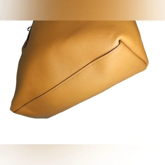 Coach NWOT Tan Leather Tote Bag - Picture 5 of 16